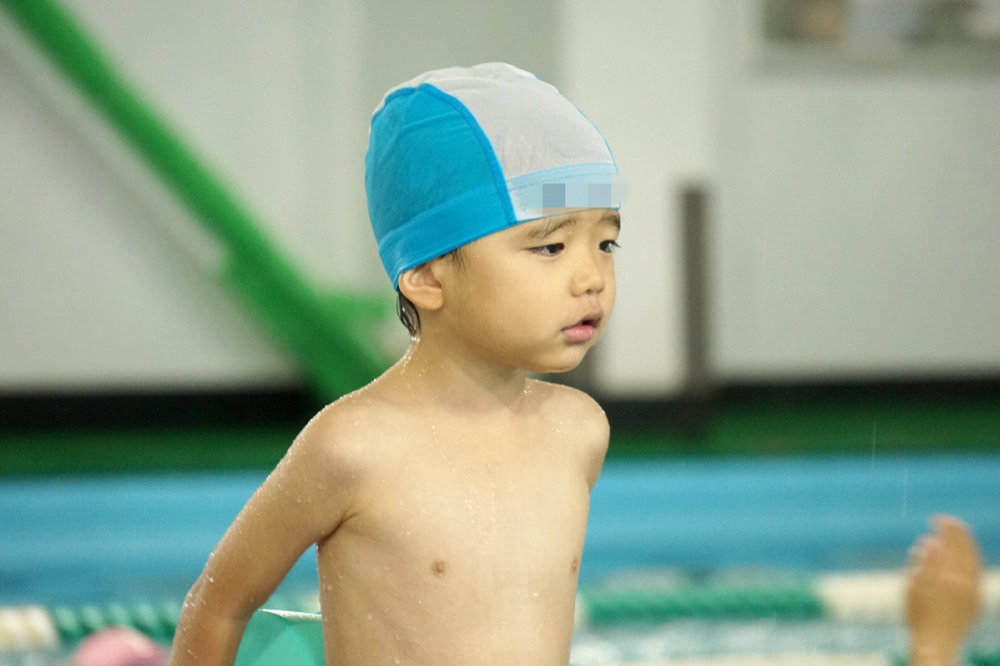 童趣悠游 幼兒游泳 怕水孩子